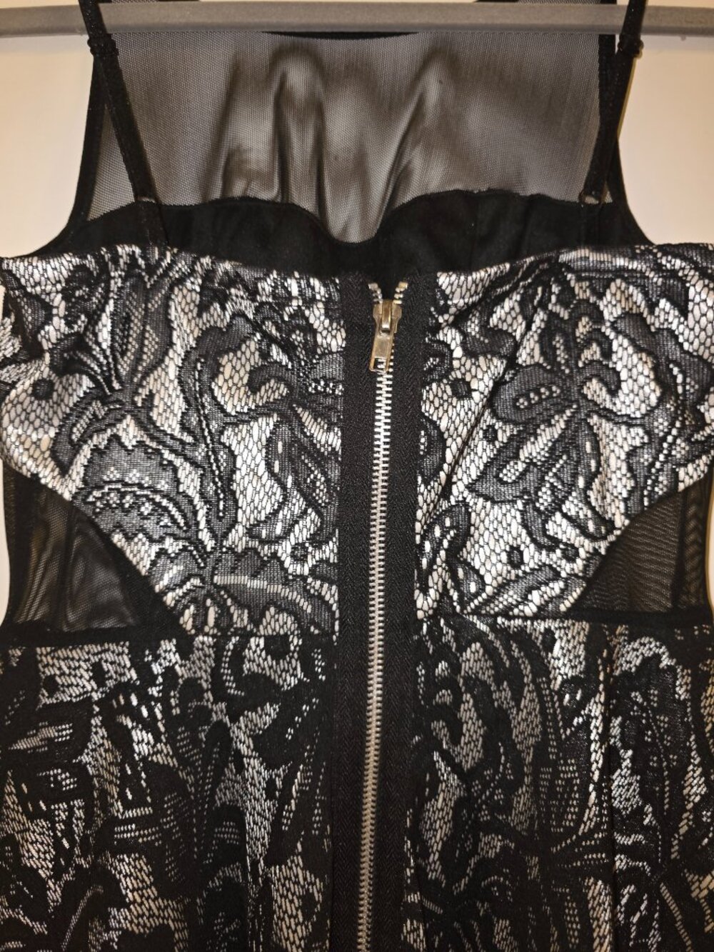 Dress - Picture 5 of 5
